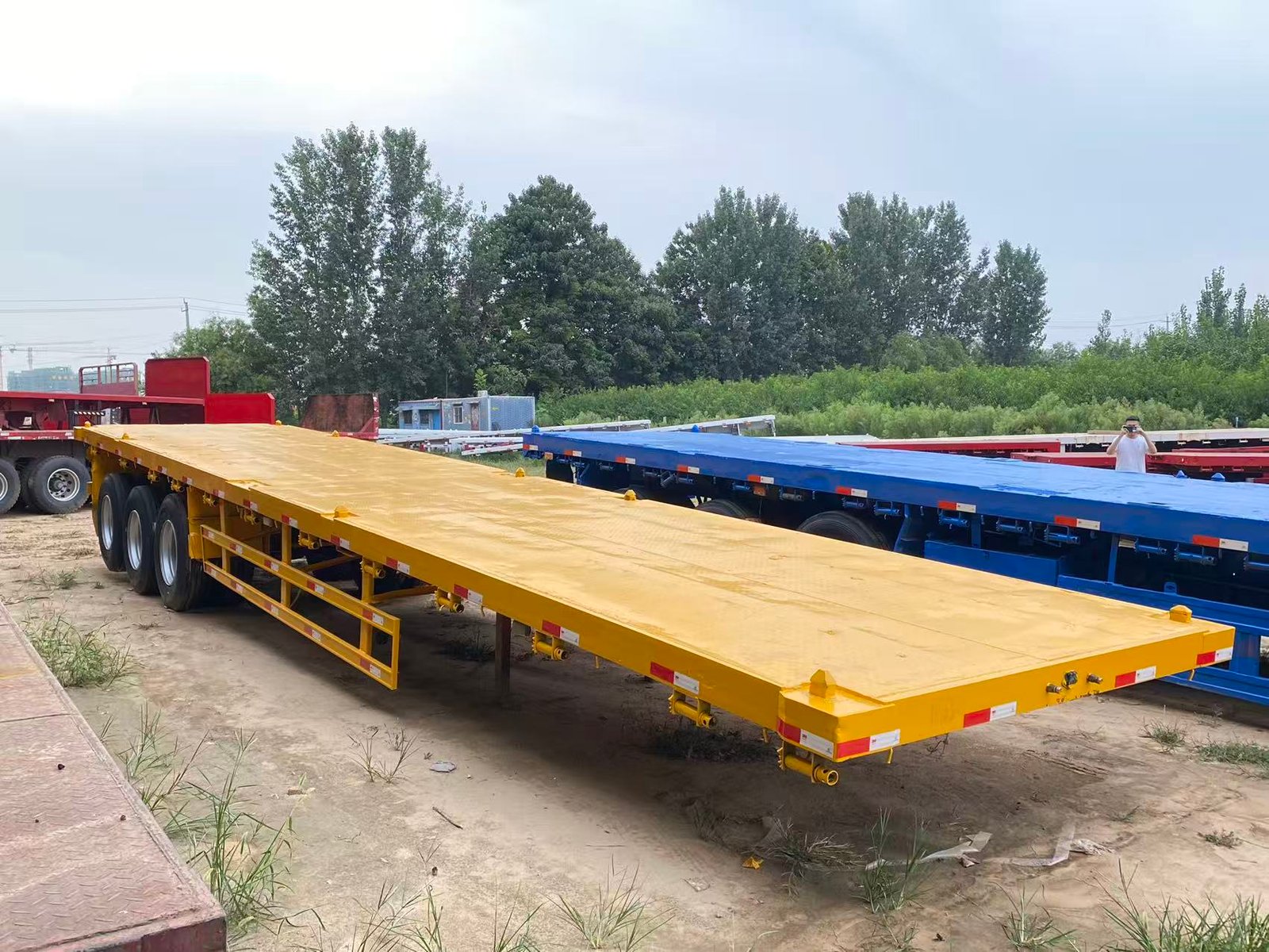 3 Axle 40ft Flatbed Semi Trailer for Sale