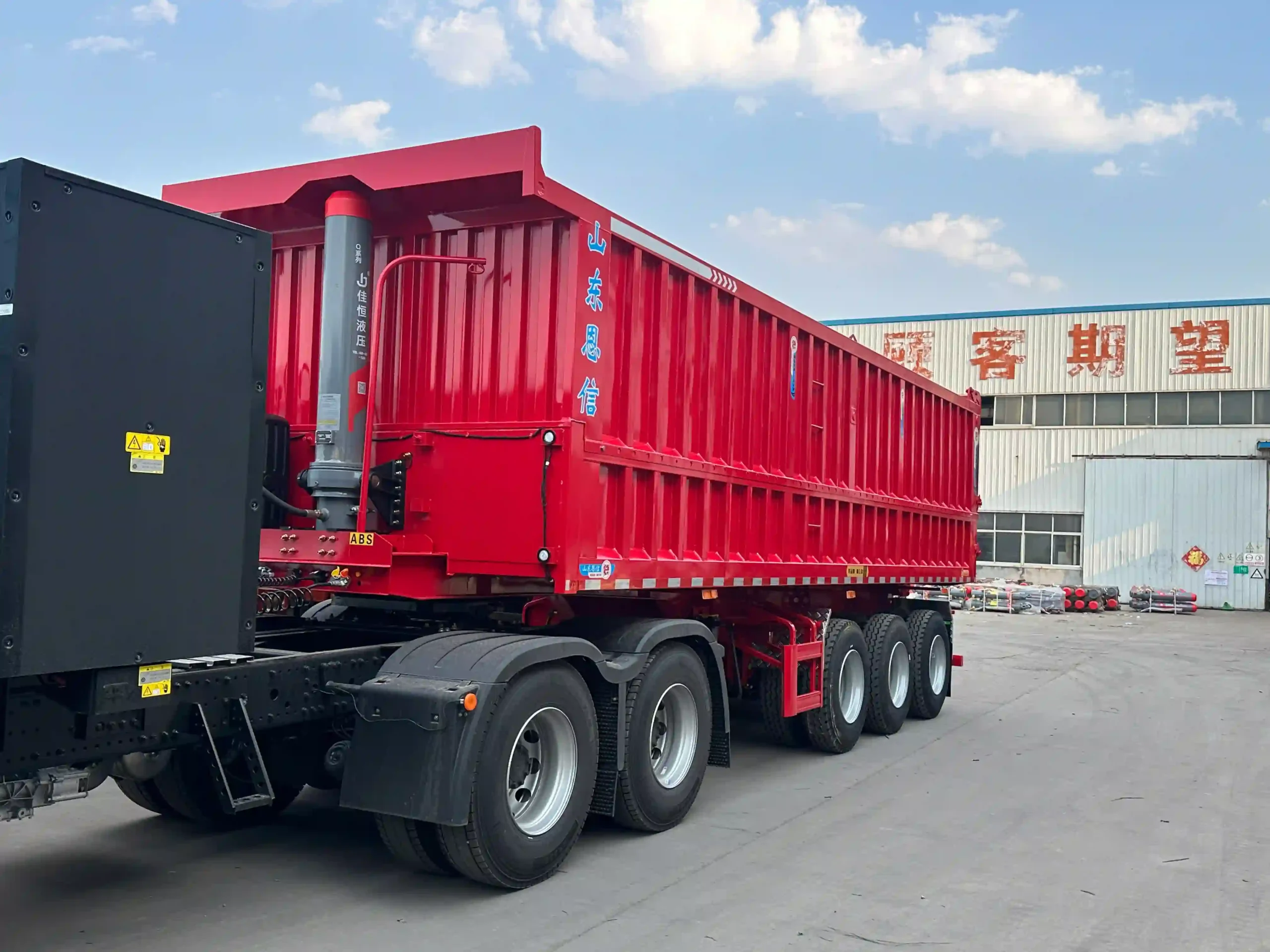 Weatherproof Rear Dump Semi Trailers Dispatched to Port
